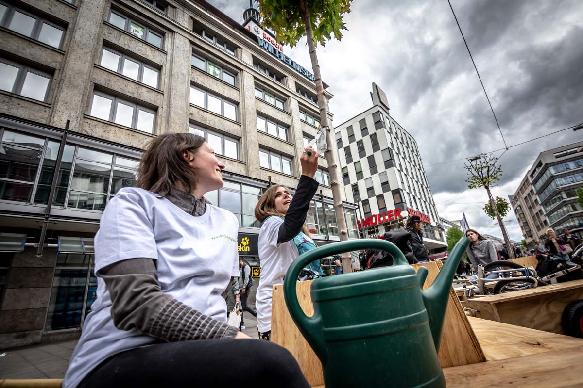 Am 11.05.2019 fand die erste Wanderung der Wanderbaumallee Stuttgart statt. Vom Rupert-Mayer-Platz an der St. Maria Kirche führte der Weg zum Kulturzentrum Merlin in der Augustenstraße.