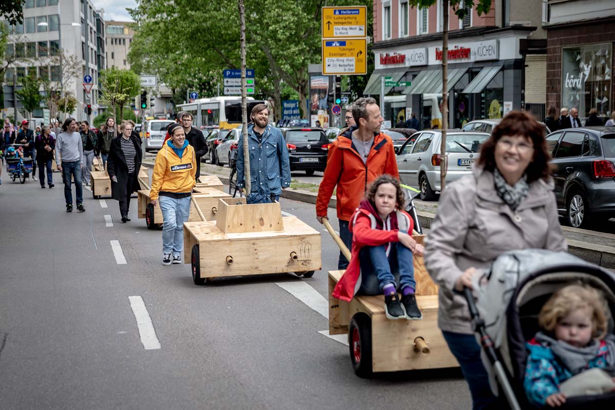 Am 11.05.2019 fand die erste Wanderung der Wanderbaumallee Stuttgart statt. Vom Rupert-Mayer-Platz an der St. Maria Kirche führte der Weg zum Kulturzentrum Merlin in der Augustenstraße.