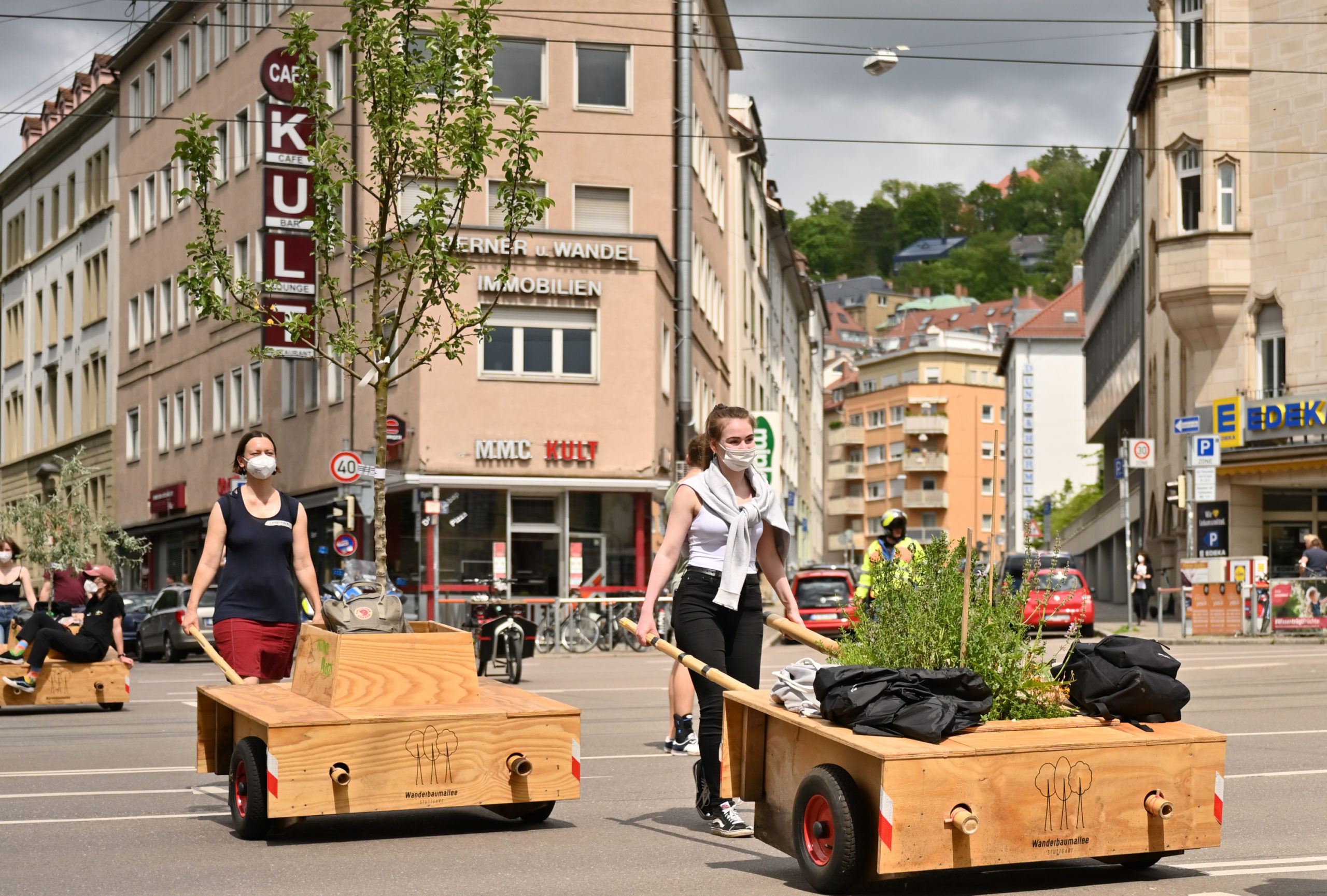 2021_WanderbaumalleeStuttgart_Wanderung_Leonhardsplatz2